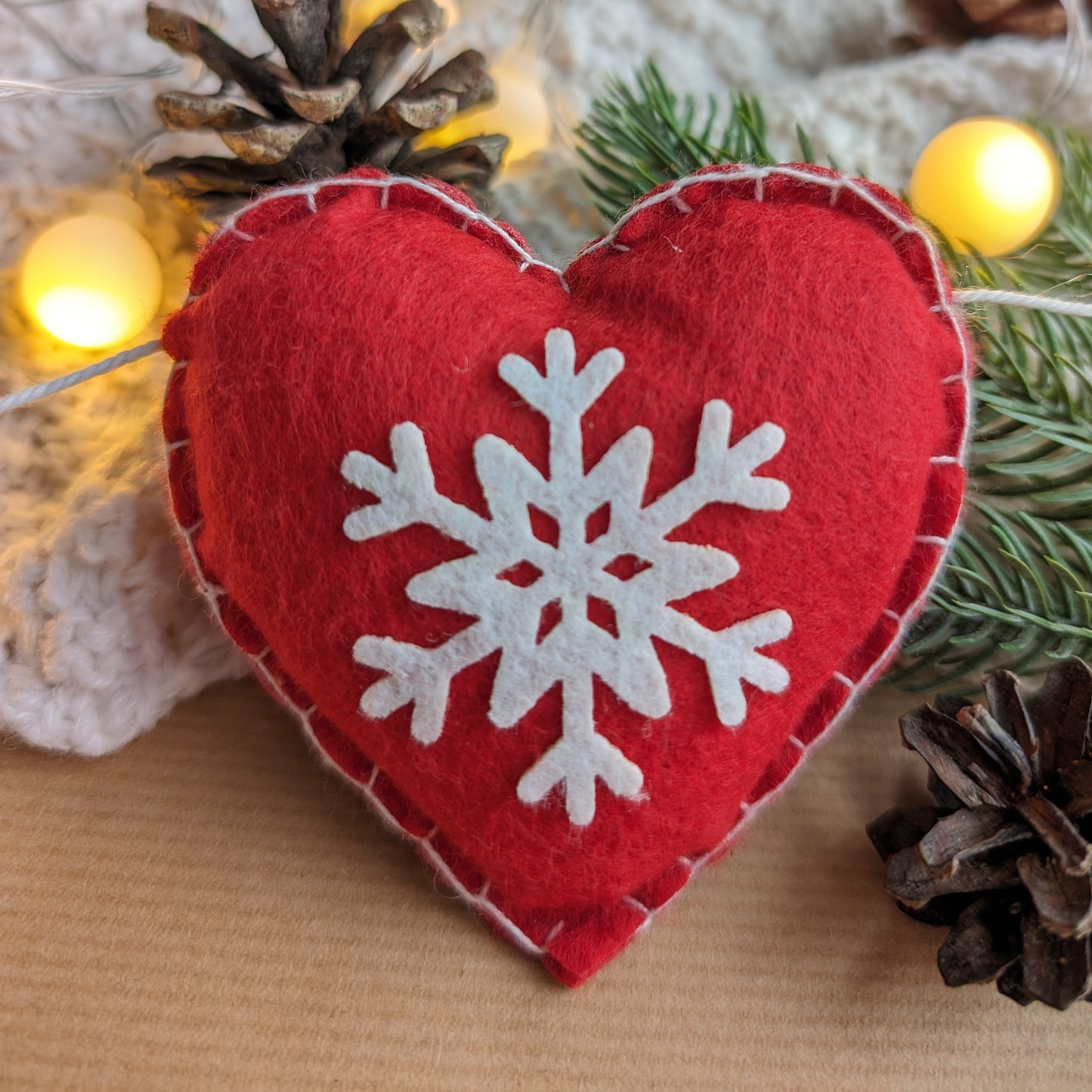 Red & White Snowflake Hearts Garland - Made of Felt - 120cm long