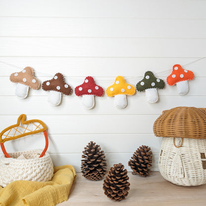 Mushroom Felt Garland - 120 / 220 / 320cm long